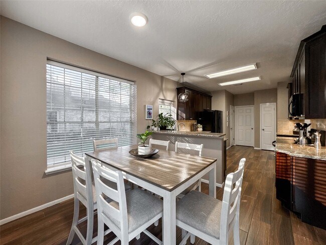 Building Photo - 1804 San Jose St