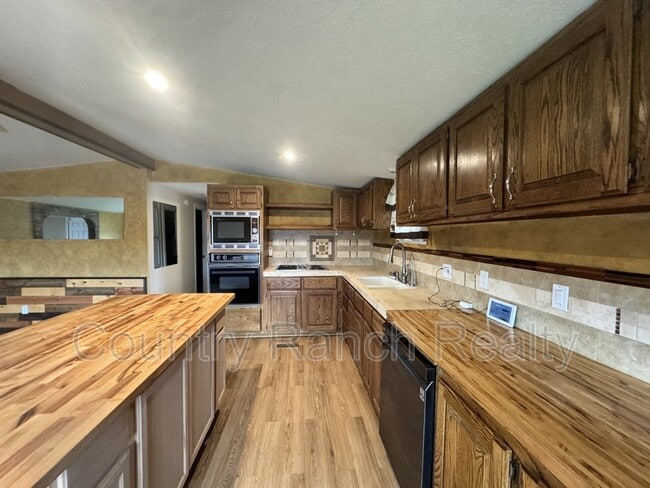 Building Photo - 4329 River Valley Ct