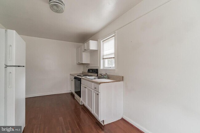Building Photo - 159 Josephine Ave