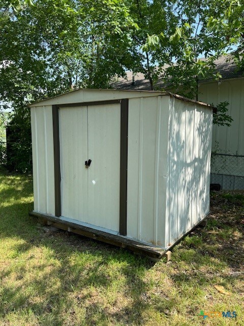 Building Photo - 428 Aguila St