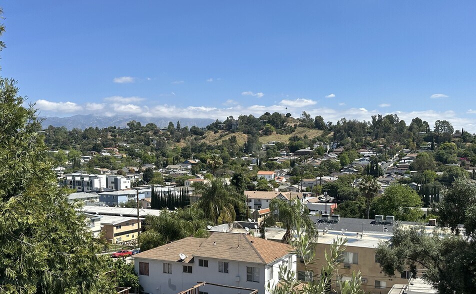 Building Photo - 6020 La Prada St