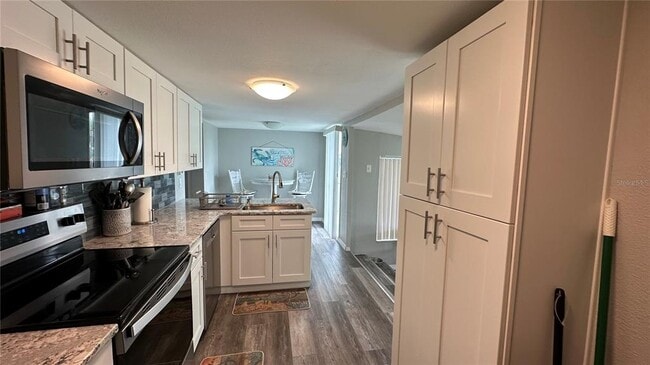 Building Photo - 526 Alta Vista