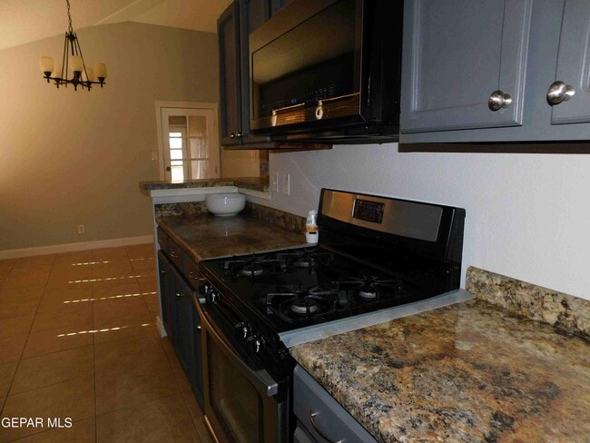 Building Photo - 8609 Pilgrimage Cir