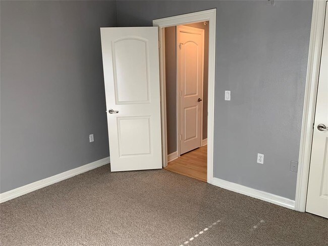 Building Photo - 3501 Chenevert St