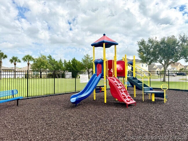 Building Photo - 9553 Sea Spray Dr
