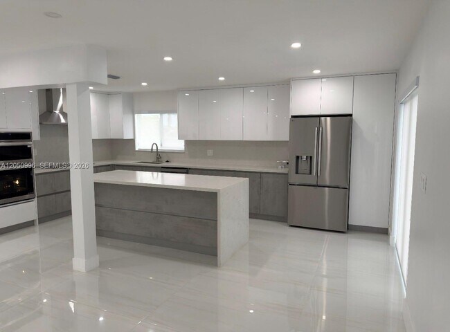 Building Photo - 13895 SW 22nd St