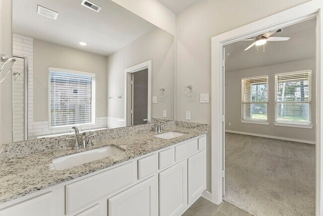 Building Photo - 421 Soapberry Tree Ct