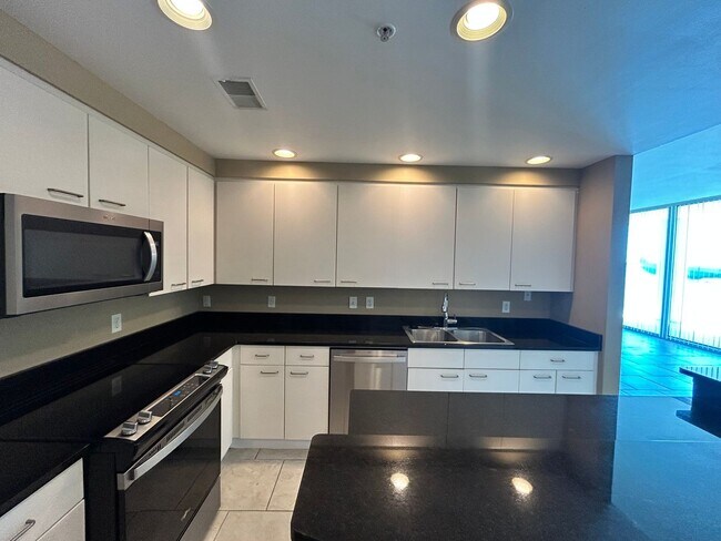 Building Photo - 6422 US-98