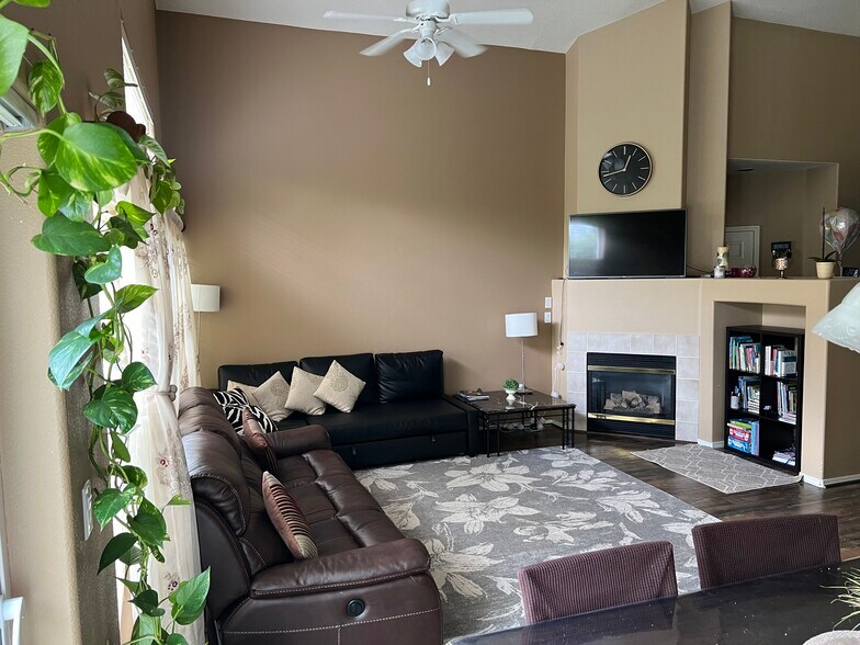 Building Photo - 2346 NE Ashton Way