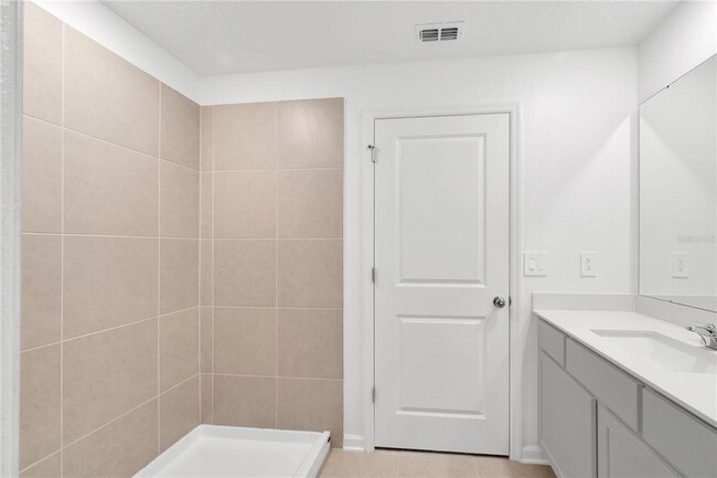 Building Photo - 3460 Chinotto Dr