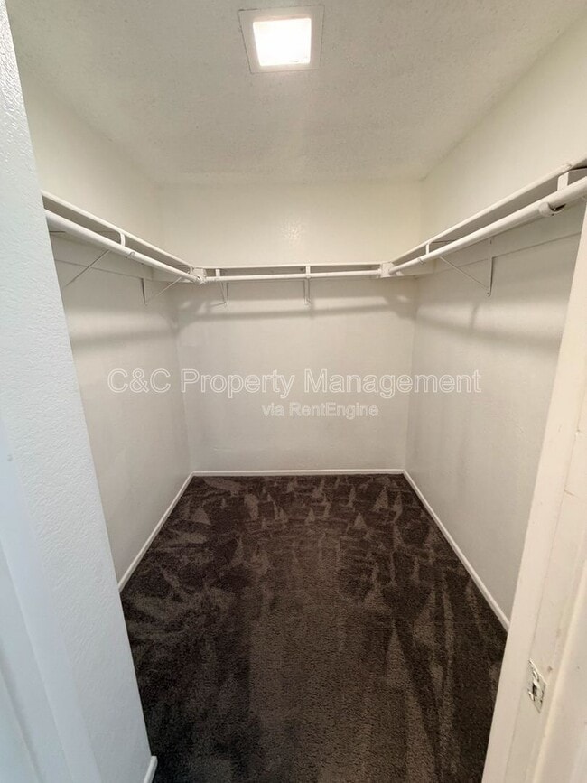 Building Photo - 13110 Mohican Dr