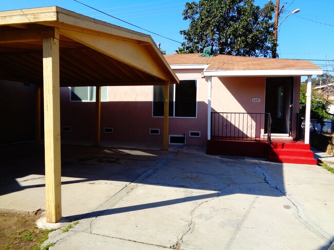 Building Photo - 2 Bedroom 1 Bath House for Rent in East LA