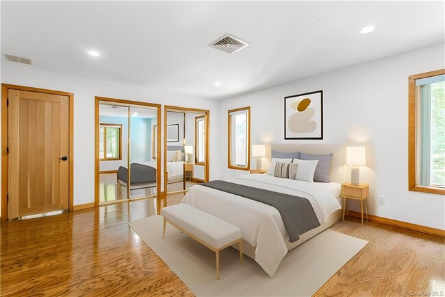 Building Photo - 61 Oak Hollow