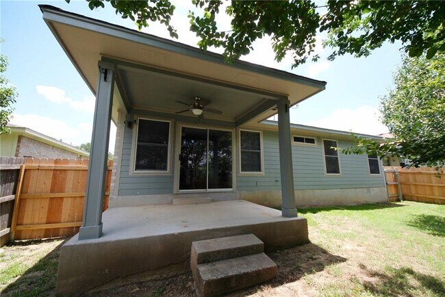 Building Photo - 2017 Parksville Way