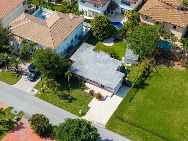 Building Photo - 261 188th St