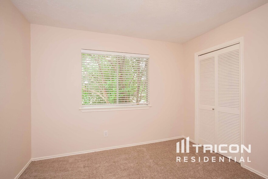Building Photo - 14130 Galvani Dr