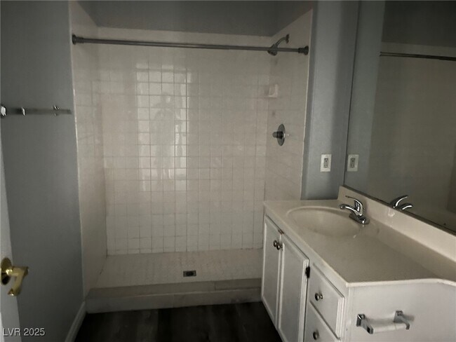 Building Photo - 1300 S Arlington St