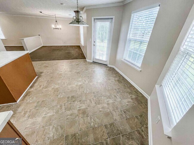 Building Photo - 6205 Tree Ridge Dr N W