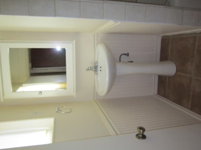 Building Photo - 438 High St