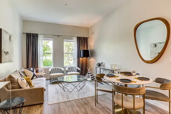 Building Photo - 75 Cowles Ln