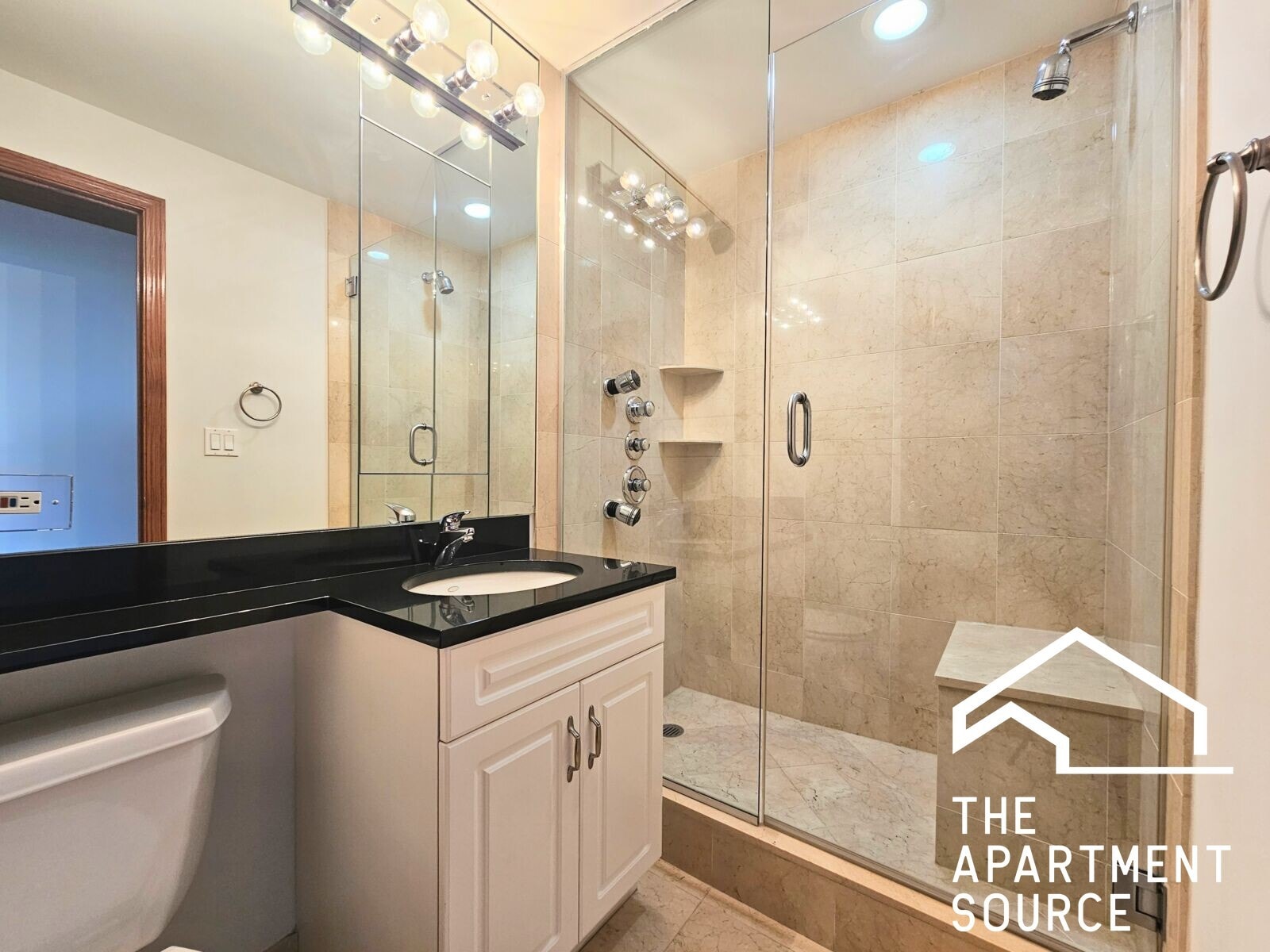 Building Photo - 1354 N Dearborn St