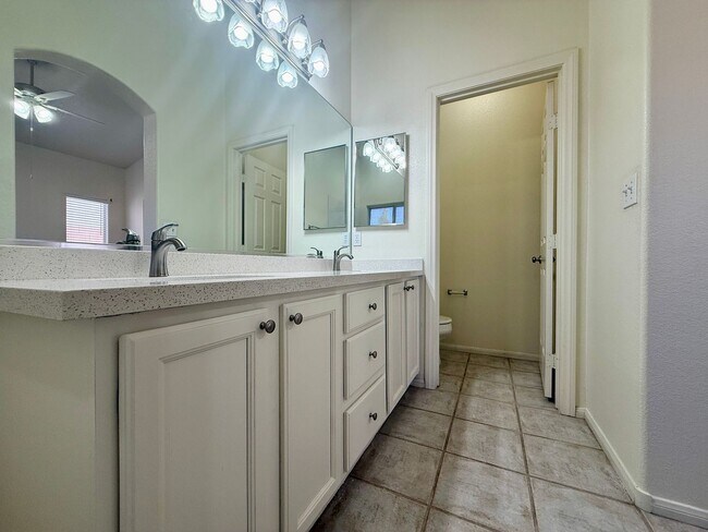 Building Photo - Beautiful open concept remodeled 3 bedroom...