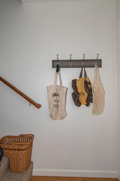 Building Photo - 2030 Brookhurst St