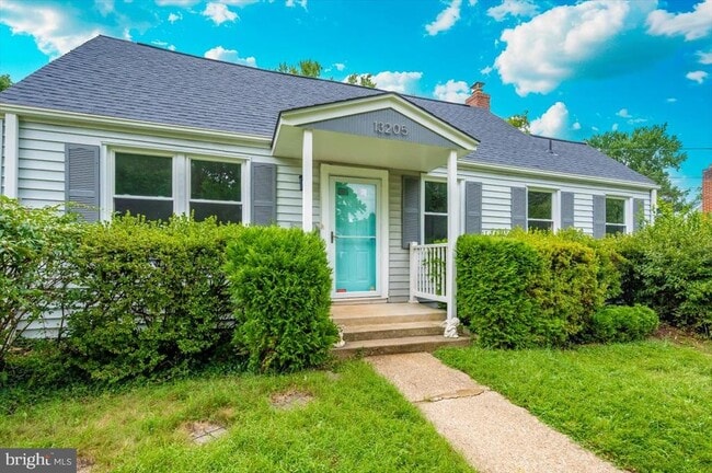 Building Photo - 13205 Okinawa Ave