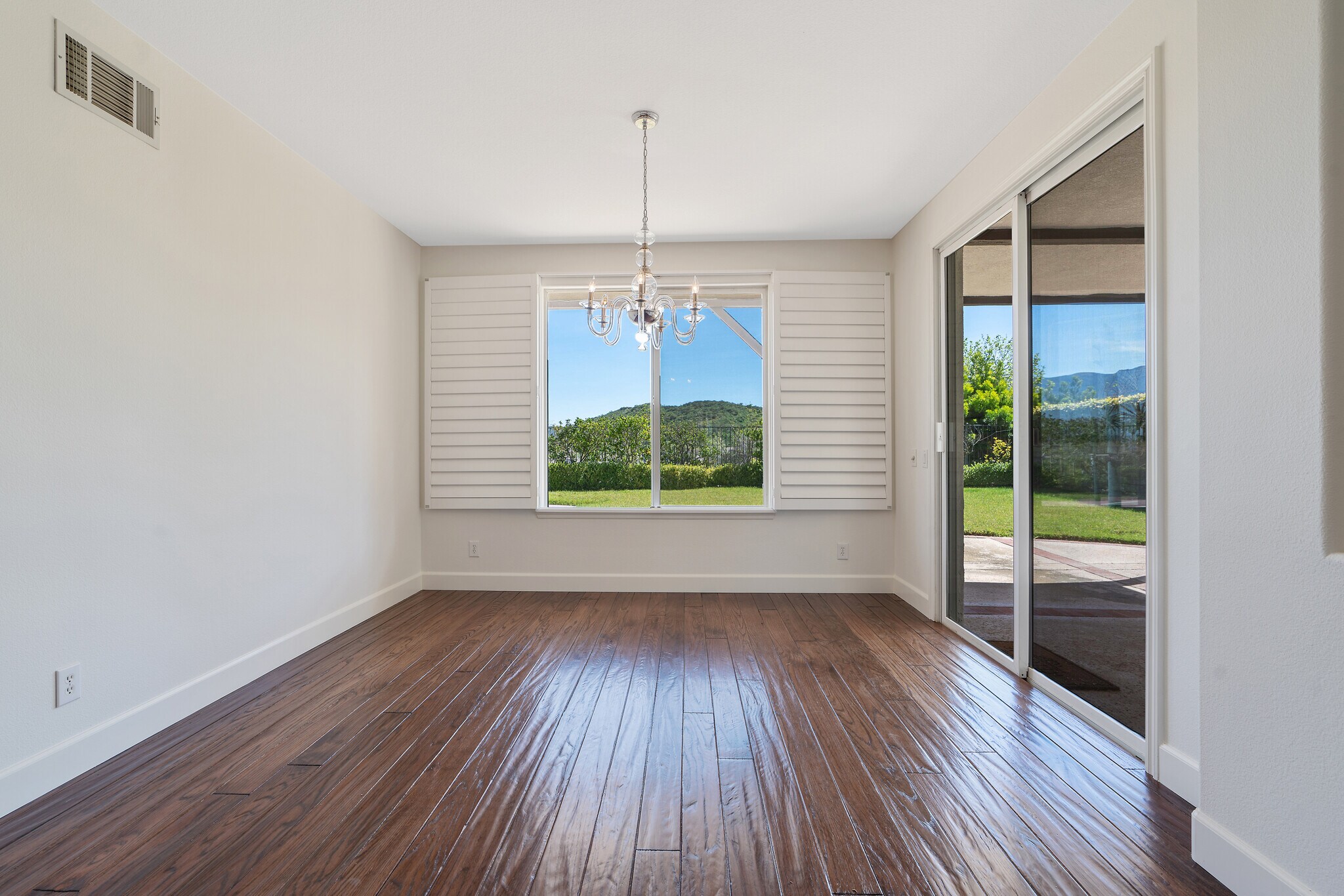 Building Photo - 674 Via de Tierra