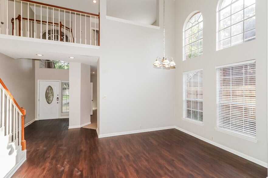 Building Photo - 3119 Creek Manor Dr