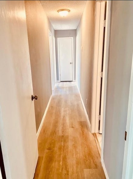 Building Photo - 4834 Meadow Park Dr