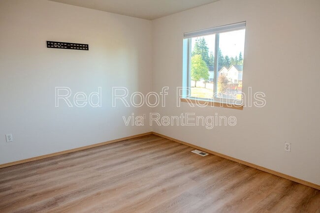 Building Photo - 2606 186th St E