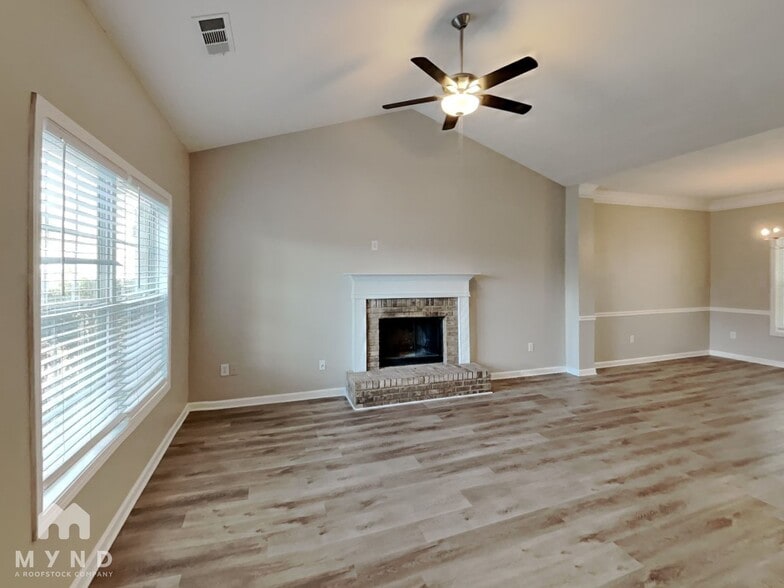 Building Photo - 3485 Bridle Brook Dr NE