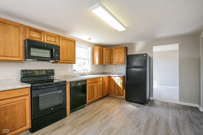 Building Photo - 8715 Timberwood Dr