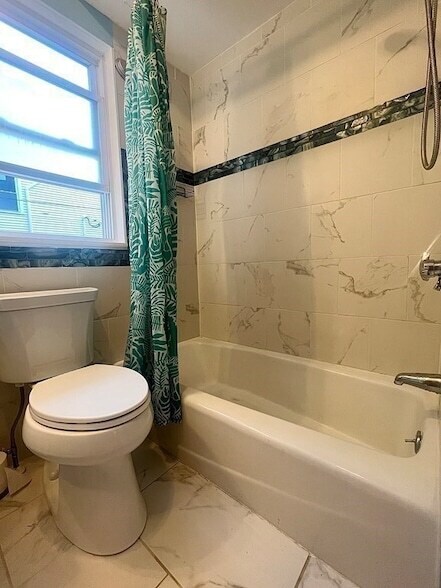 Building Photo - 112 Franklin St