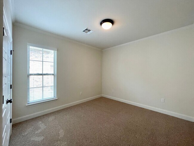 Building Photo - 17229 Ledgestone Dr