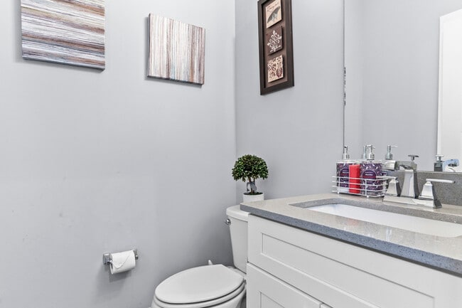 Building Photo - 2681 Oak Leaf Pl