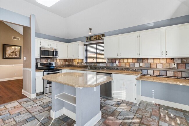 Building Photo - 409 Kathy Ln