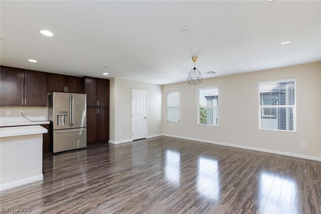 Building Photo - 9050 W Tropicana Ave