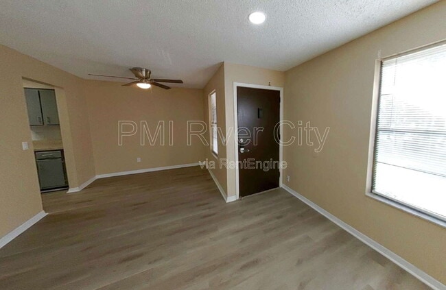 Building Photo - 467 Lombard St