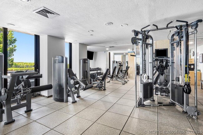 Building Photo - 1500 S Ocean Blvd