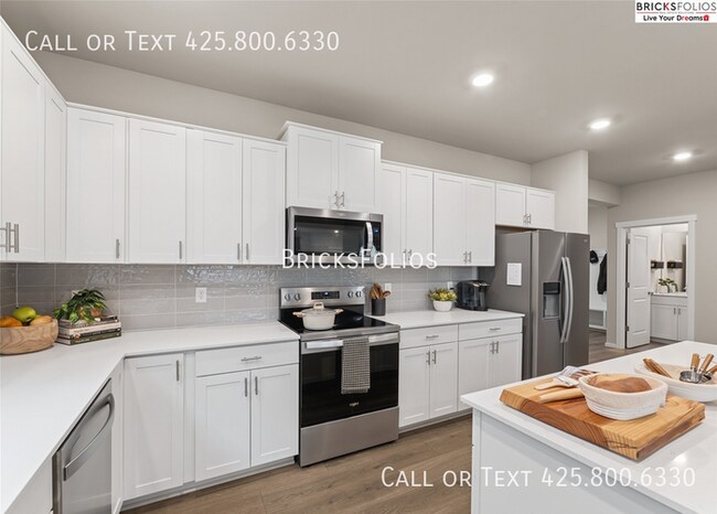 Building Photo - Discover Your Perfect Home in Tehaleh – Li...