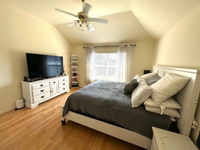 Building Photo - 2800 Cascade Cove Dr