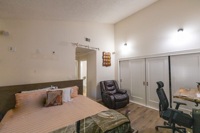 Building Photo - Charming Niles District Home with Private ...
