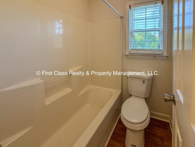 Building Photo - 710 Tavern Ct