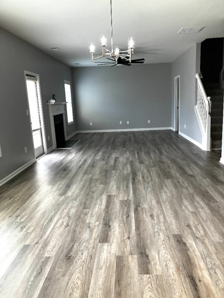 Building Photo - 25 Brookvalley Ct W