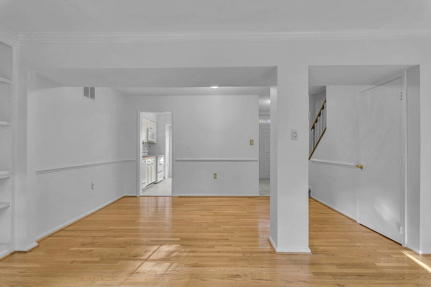 Building Photo - 2534 S Arlington Mill Dr