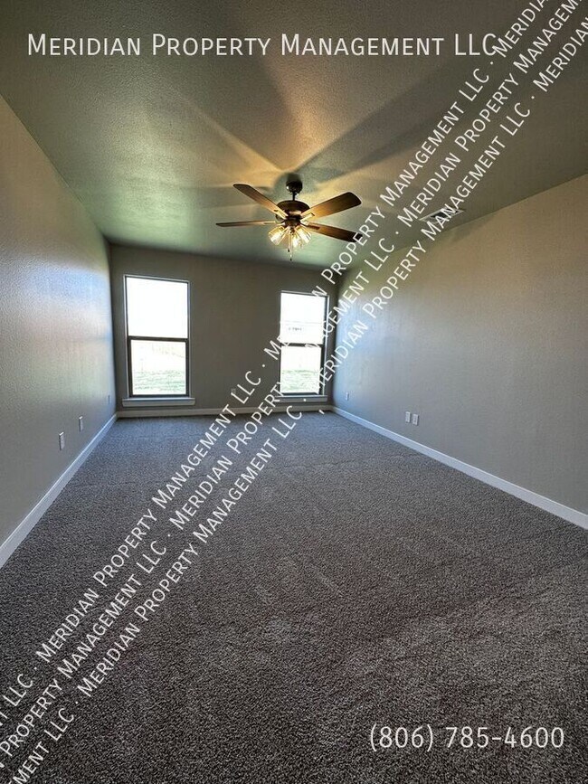 Building Photo - 3514 Valencia Ave