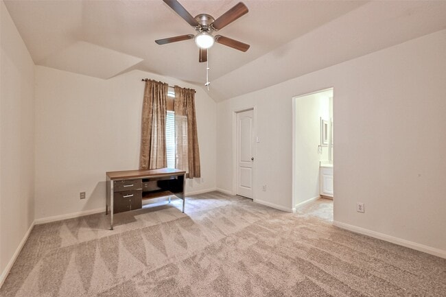 Building Photo - 6806 Rhodes Ct