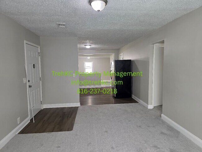 Building Photo - 6338 Longwood Ct